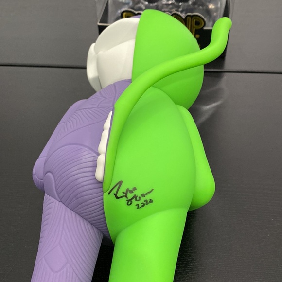 Rip N Dip R Nerm Æ-09 Vinyl Figure - Neon Green Anatomy Limited Edition Figure - Picture 11 of 16